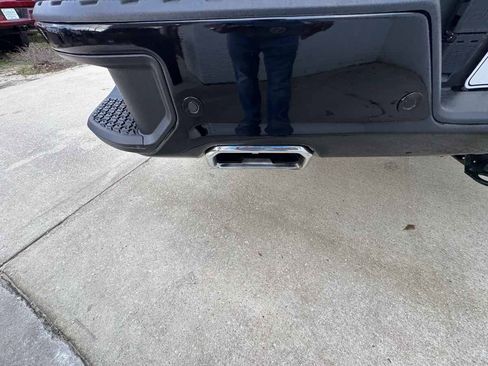 Used 2024 Chevrolet Silverado 1500 LT Trail Boss w/ Convenience Package II image 25