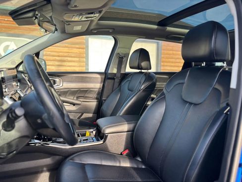 Used 2022 Kia Sorento SX AWD/4WD image 11
