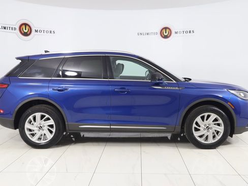 Used 2021 Lincoln Corsair Standard image 2