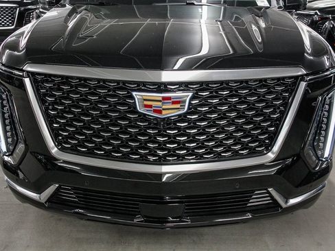 New 2026 Cadillac Escalade Luxury image 11