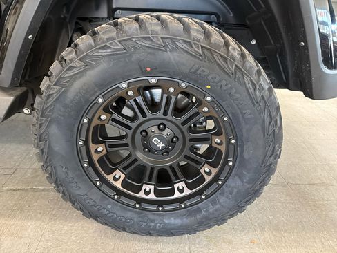 Used 2021 Jeep Gladiator Sport image 86