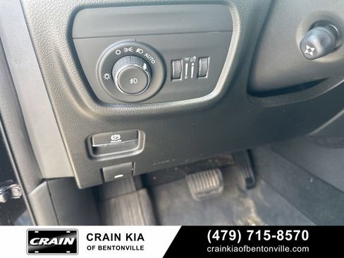 Used 2023 Jeep Grand Cherokee L Limited w/ Luxury Tech Group II AWD/4WD image 15