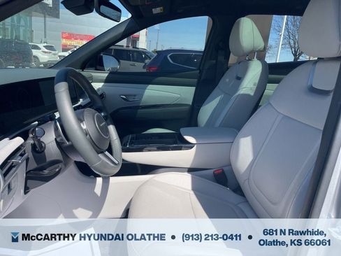 Certified 2025 Hyundai Tucson Limited FWD image 4