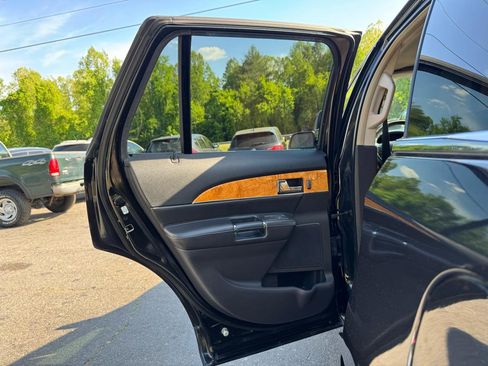 Used 2015 Lincoln MKX AWD w/ Equipment Group 102A image 11