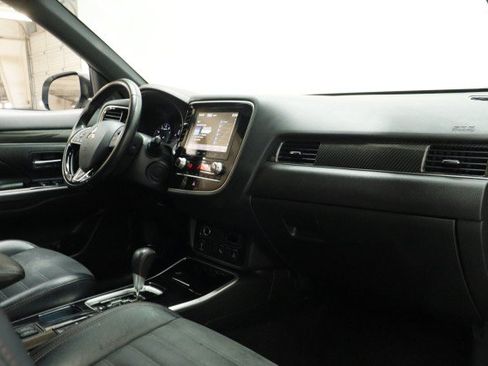 Used 2020 Mitsubishi Outlander LE FWD image 21