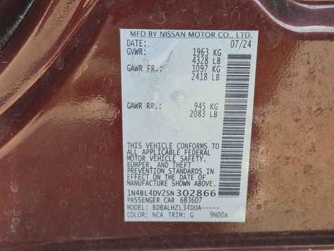 Used 2025 Nissan Altima 2.5 SV FWD image 30