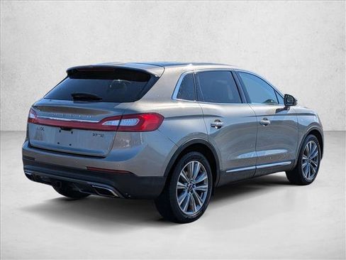 Used 2016 Lincoln MKX Reserve w/ Driver Assistance Package image 5