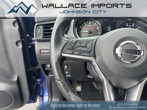 Used 2020 Nissan Rogue S w/ Special Edition Package FWD image 27
