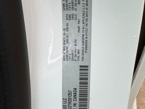Used 2026 Chrysler Pacifica Select FWD image 24