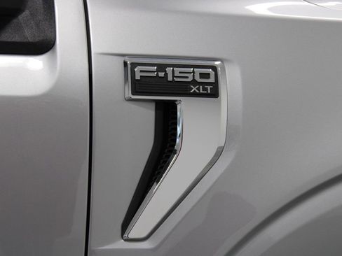 Used 2024 Ford F150 XLT w/ FX4 Off-Road Package image 12