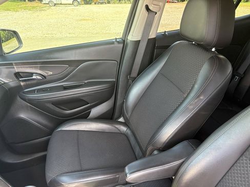 Used 2019 Buick Encore Preferred FWD image 18