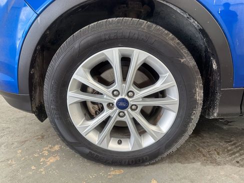 Used 2017 Ford Escape SE image 9