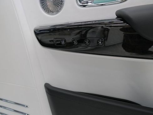 Used 2023 Rolls-Royce Phantom Sedan image 52