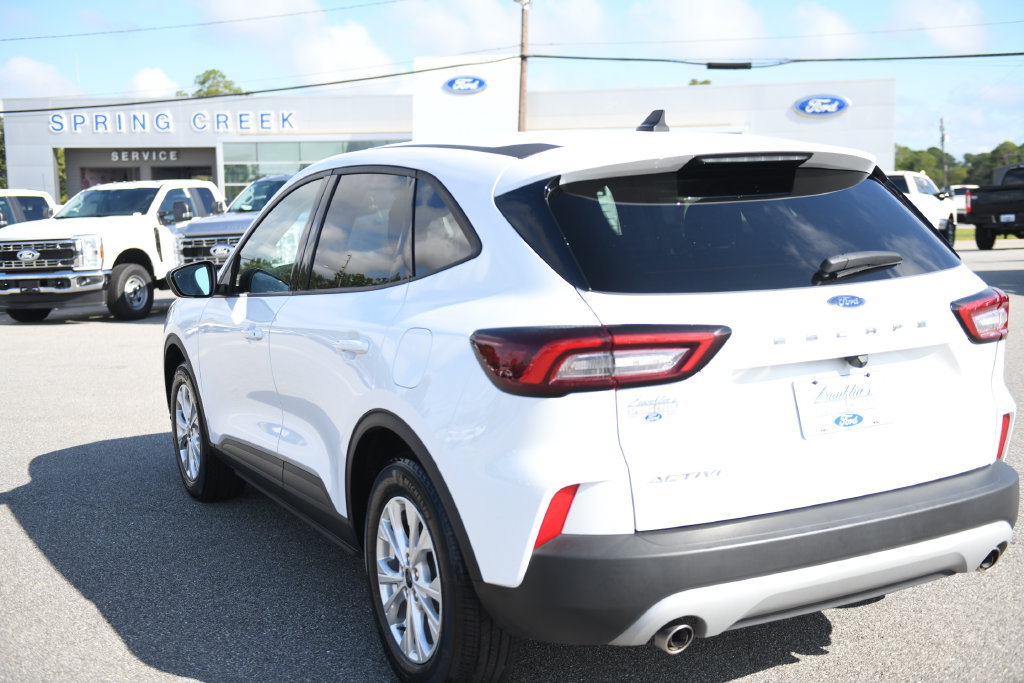 Used 2025 Ford Escape Active FWD image 8
