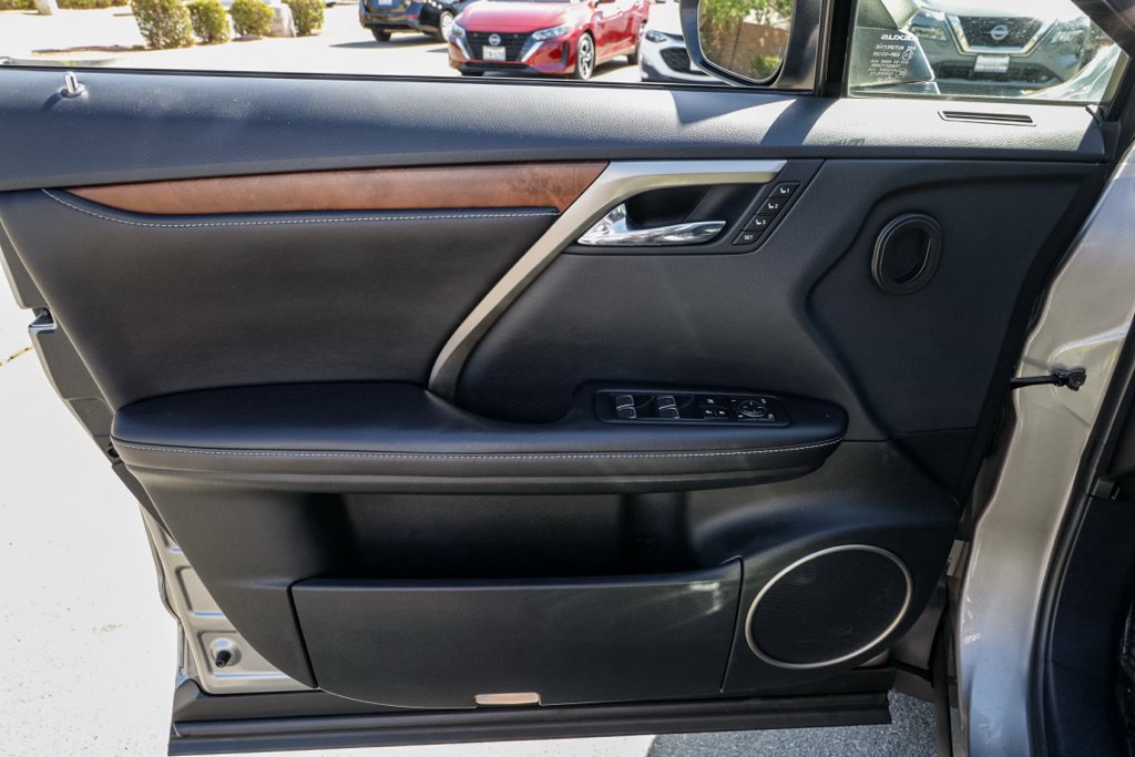 Used 2020 Lexus RX 350L FWD w/ Premium Package image 15
