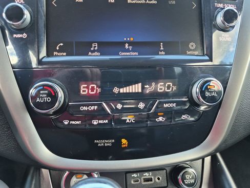 Used 2024 Nissan Murano SV FWD image 17