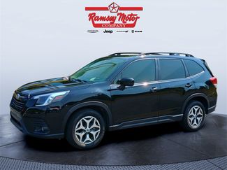 Used 2022 Subaru Forester Premium image 1