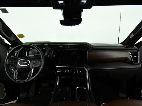 Used 2024 GMC Sierra 3500 Denali Ultimate image 19