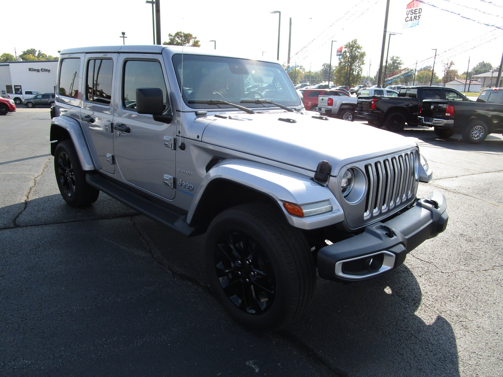 Used 2021 Jeep Wrangler Unlimited Sahara w/ Cold Weather Group AWD/4WD image 5