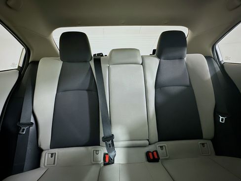 Used 2022 Toyota Corolla LE FWD image 29