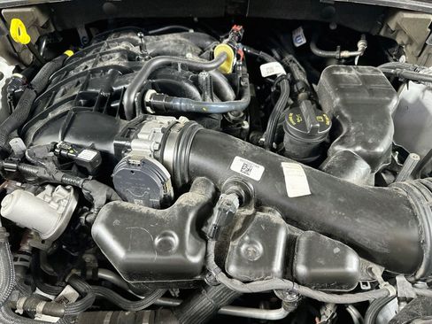 Used 2023 Jeep Grand Cherokee L Laredo RWD image 30