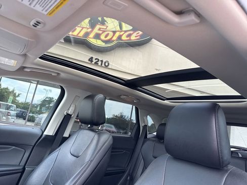 Used 2020 Ford Edge Titanium w/ Equipment Group 301A AWD/4WD image 2