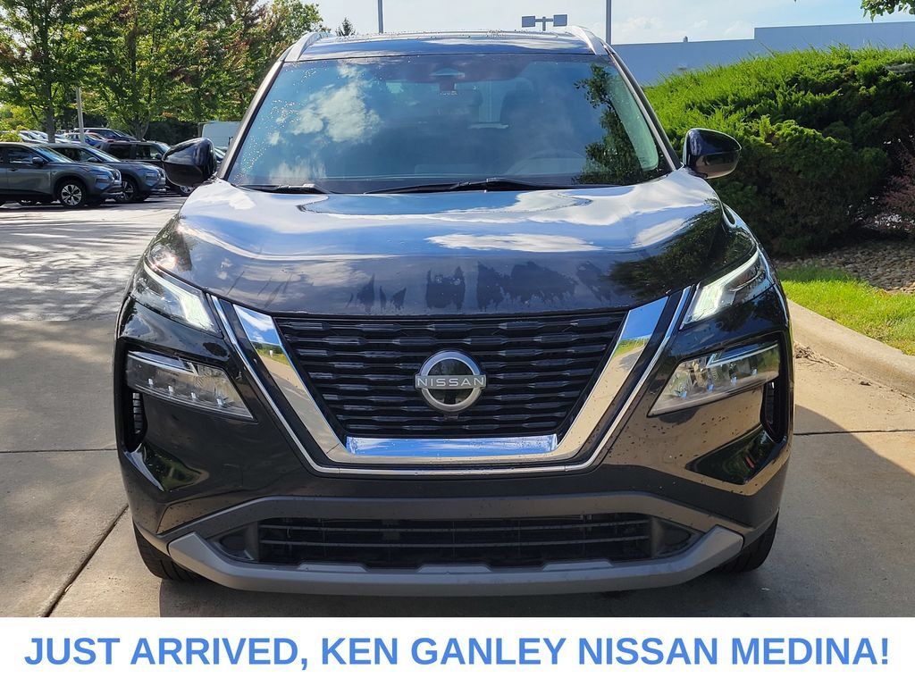 Certified 2023 Nissan Rogue SV w/ SV Premium B Package AWD/4WD image 8