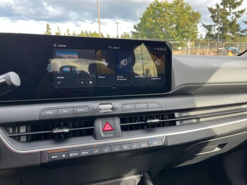 Used 2025 Kia K4 FWD image 19