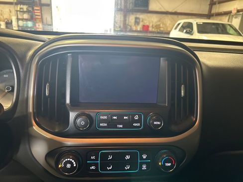 Used 2018 Chevrolet Colorado LT w/ LT Convenience Package image 19