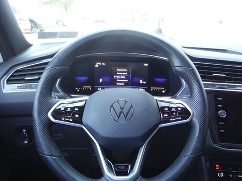 Used 2022 Volkswagen Tiguan SE R-Line AWD/4WD image 35