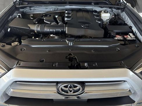 Used 2022 Toyota 4Runner Limited AWD/4WD image 25