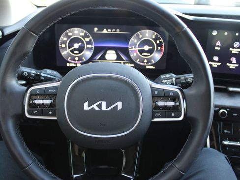 Used 2024 Kia Carnival SX FWD image 28