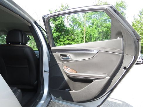 Used 2014 Chevrolet Impala LT w/ Premium Seating Package FWD image 15
