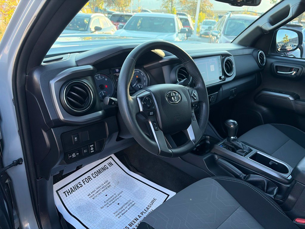 Used 2020 Toyota Tacoma TRD Sport w/ Technology Package AWD/4WD image 23