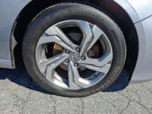 Used 2020 Honda Accord EX image 8