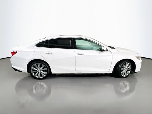 Used 2017 Chevrolet Malibu Premier w/ Premier Sun and Wheel Package image 8