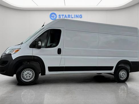 Used 2026 RAM ProMaster 2500 w/ Convenience Group FWD image 2