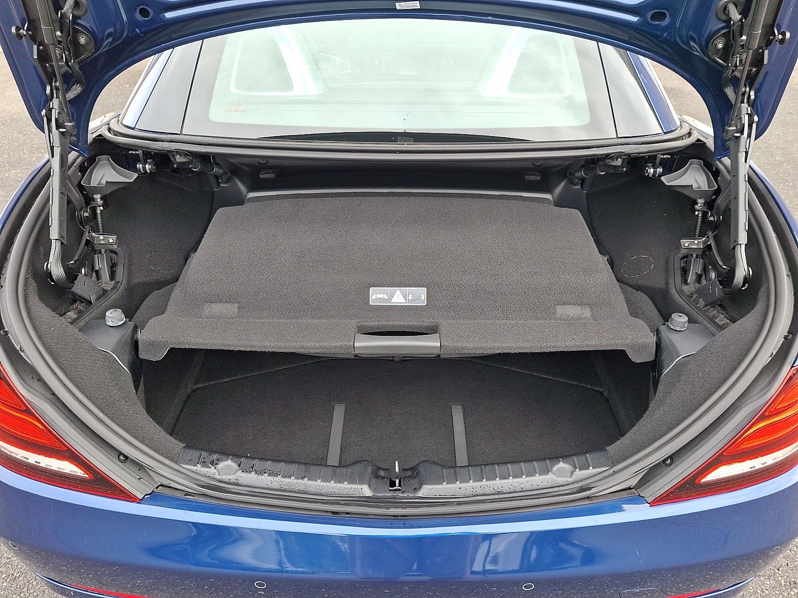 Used 2017 Mercedes-Benz SLC 300 image 33