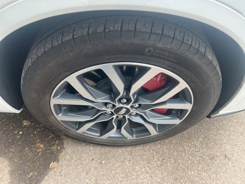 Used 2023 Cadillac XT6 Sport w/ Technology Package AWD/4WD image 8