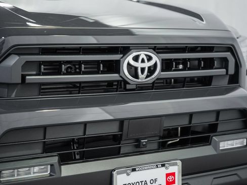 New 2026 Toyota 4Runner SR5 RWD image 9