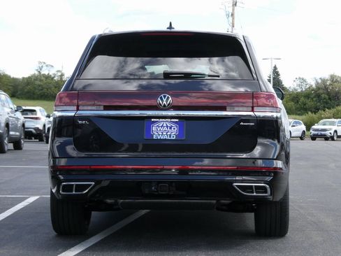 New 2026 Volkswagen Atlas SEL Premium R-Line image 23