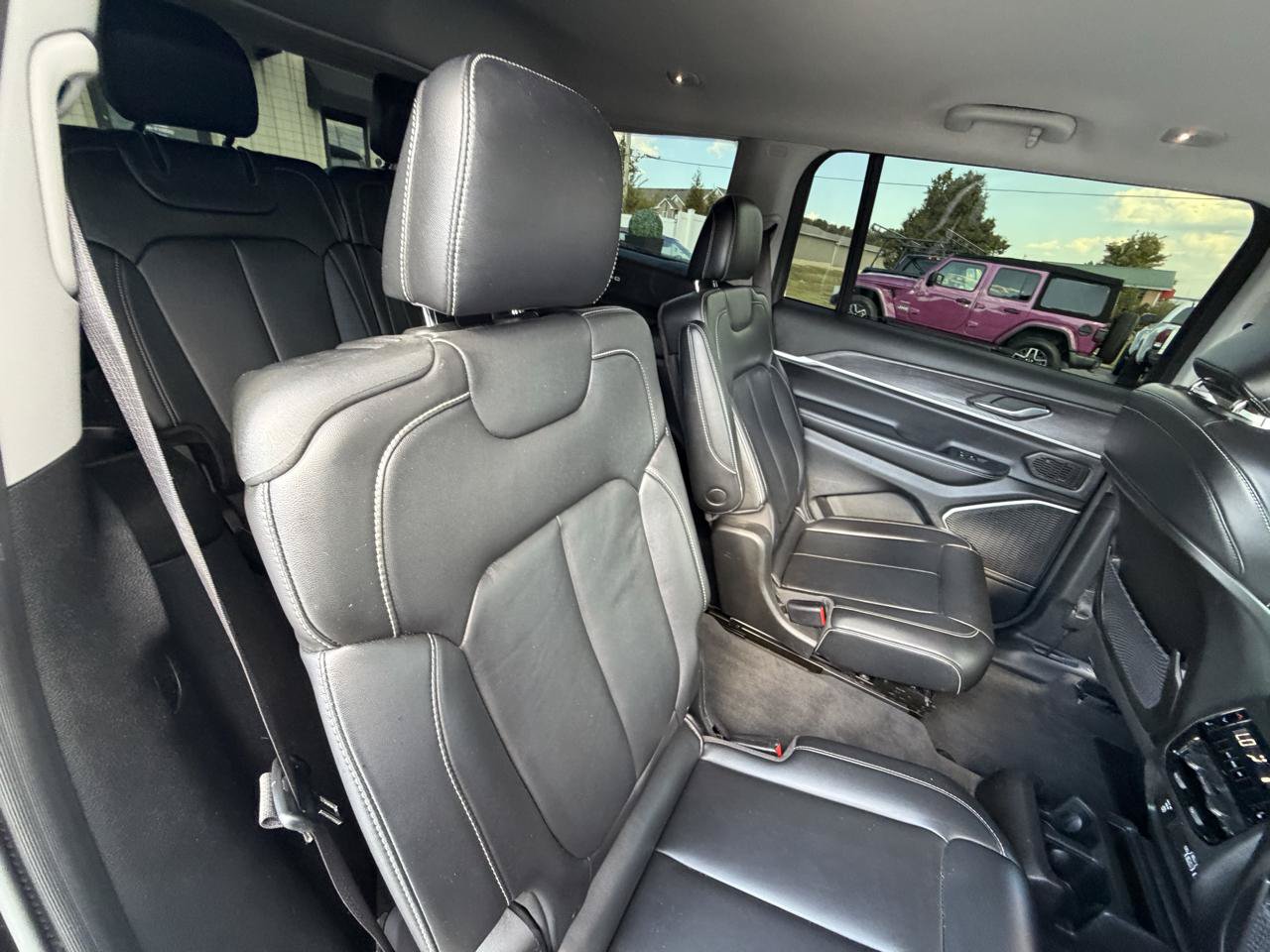 Used 2021 Jeep Grand Cherokee L Limited AWD/4WD image 37