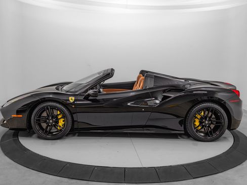 Certified 2018 Ferrari 488 Spider image 3