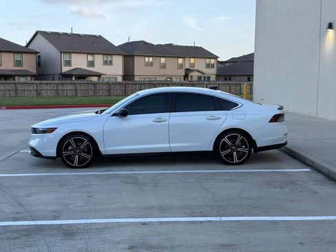 Used 2025 Honda Accord Sport image 4