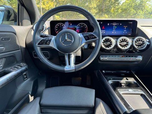 Certified 2025 Mercedes-Benz GLA 250 image 19