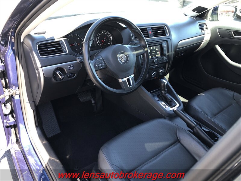 Used 2013 Volkswagen Jetta TDI FWD image 10