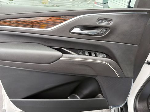 Certified 2021 Cadillac Escalade Premium Luxury AWD/4WD image 20