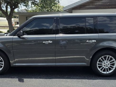 Used 2019 Ford Flex SEL AWD/4WD image 3