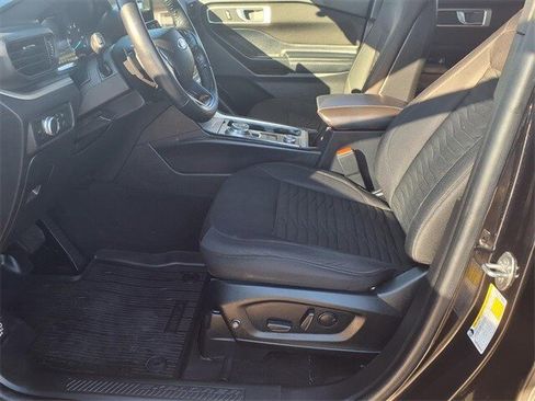 Certified 2020 Ford Explorer XLT w/ Class III Trailer Tow Package image 13