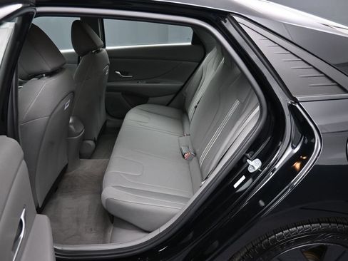 Certified 2023 Hyundai Elantra Blue FWD image 20